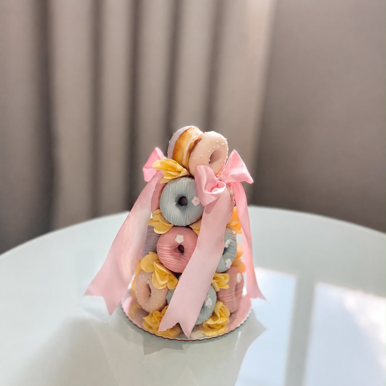Torre de Mini Cake Donuts